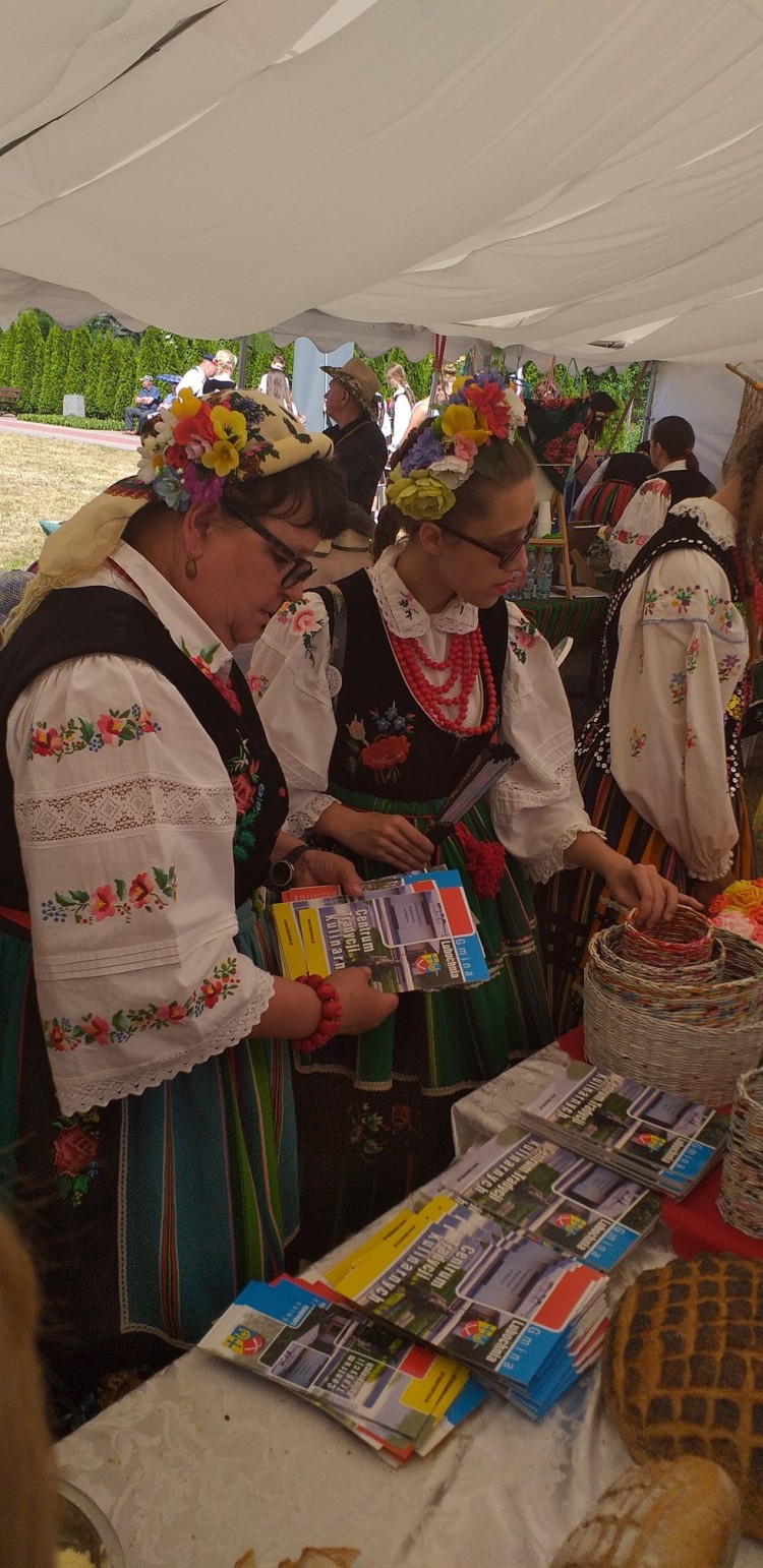 62238362 2376111529148919 689002235627044864 o