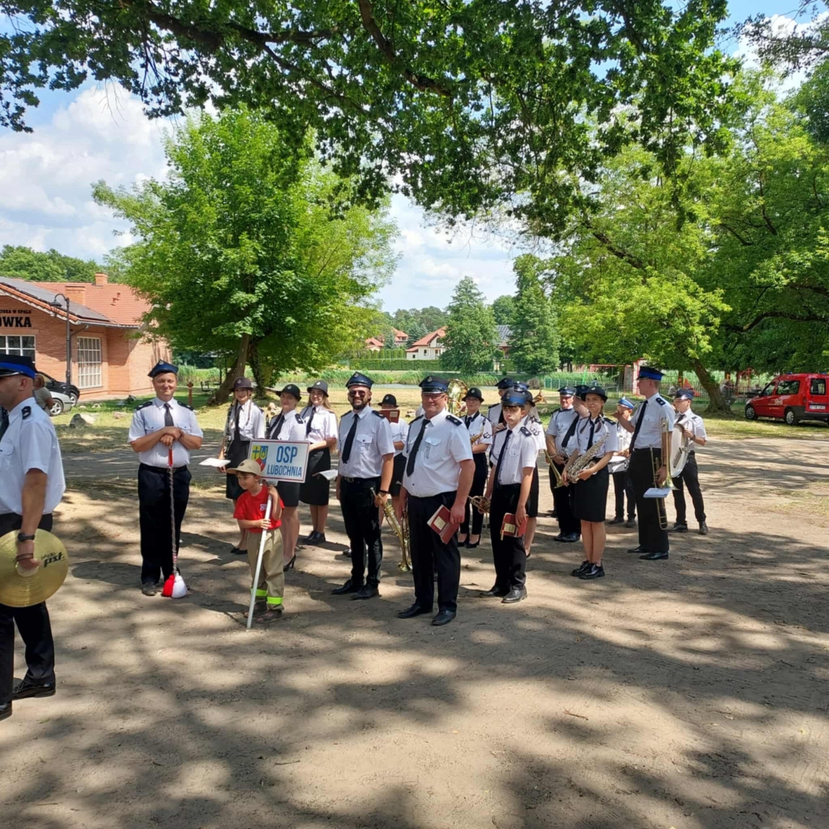 4b52b37e-9a49-4228-b04c-0e9b2f32d69f